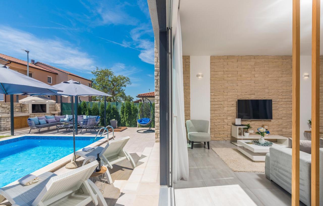 Villa Selest Umag Bagian luar foto